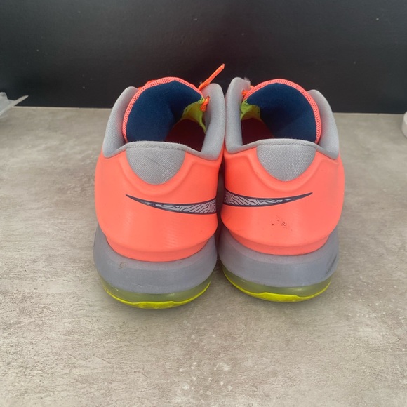 Nike KD 7 ‘35,000 degrees’ shoes - Picture 4 of 6
